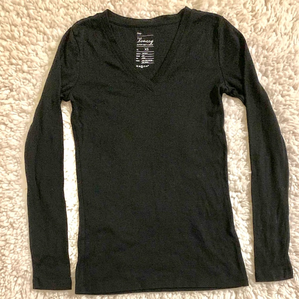 Women’s GAP “The bowery Super Soft V-Neck” Long Sleeve T-Shirt, Black